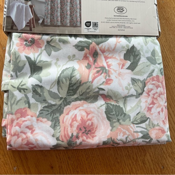 Laura Ashley Cotton Rich shower curtain - Picture 6 of 6